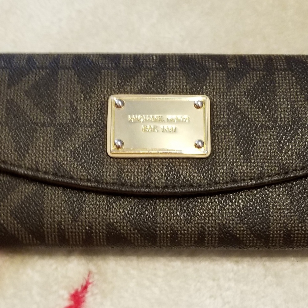 Michael Kors wallet